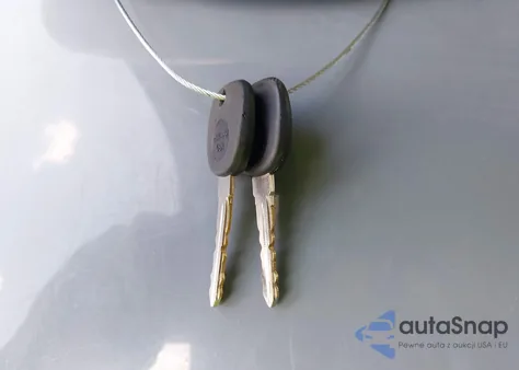 2005 Chevrolet Silverado 1500 из США, поврежденный, VIN 1GCEC14V75Z282858